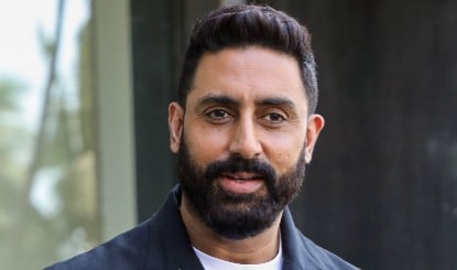 King के सेट से लीक हुआ Abhishek Bachchan का खतरनाक लुक, हाथ में Shotgun लेकर बने खूंखार विलेन