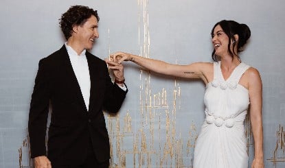 FIFA World Cup छोड़ गर्लफ्रेंड Katy Perry के शो में पहुंचे Justin Trudeau, सोशल मीडिया पर जमकर हुए ट्रोल