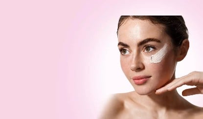 Skincare Mistake: मॉइस्चराइजर लगाने की यह गलती समय से पहले ला सकती है झुर्रियां, जानिए सही तरीका