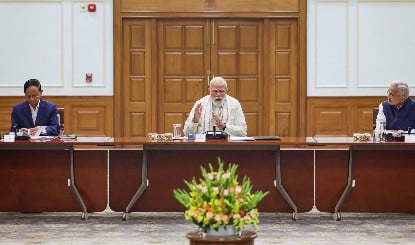 Global Crisis के बीच PM Modi की बड़ी बैठक, Economic Growth को तेज करने पर हुआ मंथन