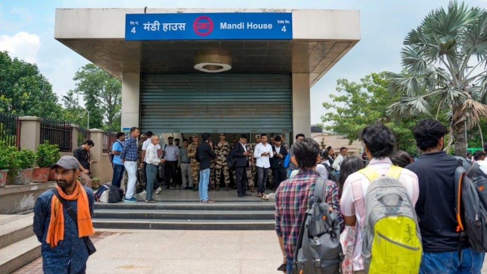 दिल्ली मेट्रो यात्रियों को बड़ी राहत! 4 दिन बाद खुले सभी स्टेशन, अब एंट्री-एग्जिट पूरी तरह सामान्य