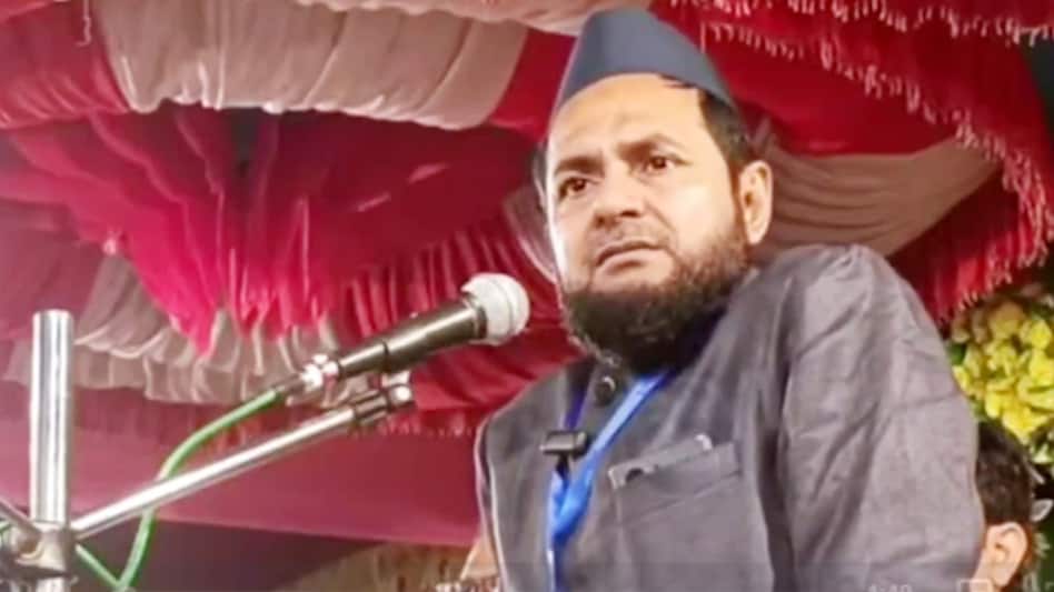 श्रीकृष्ण पर विवादित बयान देने वाले मौलाना पर FIR! वायरल वीडियो के बाद मचा बवाल