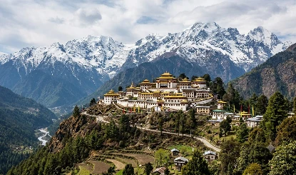 भारत का सबसे बड़ा Tawang Monastery: हिमालय की गोद में Spiritual शांति और संस्कृति का अद्भुत संगम