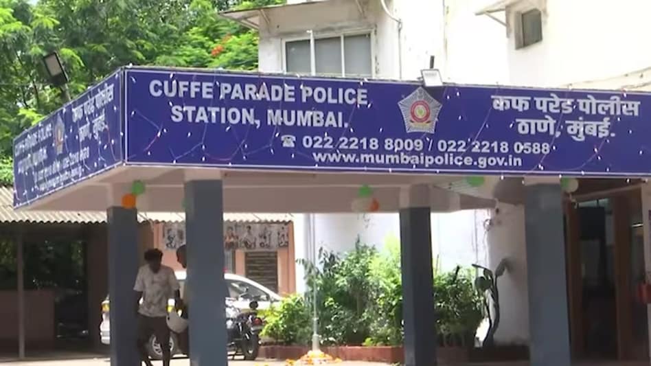 मुंबई के नेवी नगर में नेवी जवान, पत्नी और दो बच्चों की मौत से सनसनी, सरकारी आवास में मिला परिवार; मौत की गुत्थी उलझी