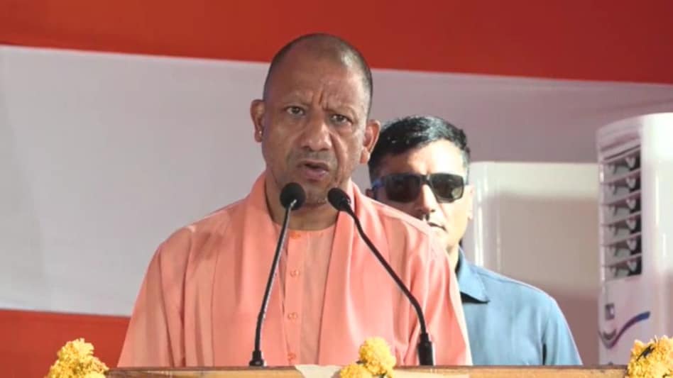 बहराइच में CM योगी का बड़ा बयान! विदेशी आक्रांताओं के नाम पर उर्स को लेकर साधा निशाना