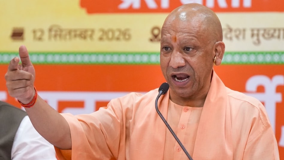 ‘2017 से पहले गुंडे-अपराधियों का था बोलबाला’! सीएम योगी का सपा पर तीखा हमला, कानून व्यवस्था पर उठाए सवाल