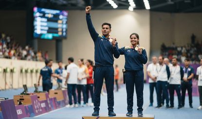 Asian Games में Kamaljeet और Suruchi का कमाल, Korea को हराकर भारत ने शूटिंग में जीता Gold