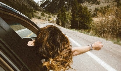 Solo Traveler Safety Guide: अकेले घूमने का बना रहे हैं प्लान? इन 5 जरूरी बातों का रखें ध्यान, सफर रहेगा सुरक्षित और यादगार