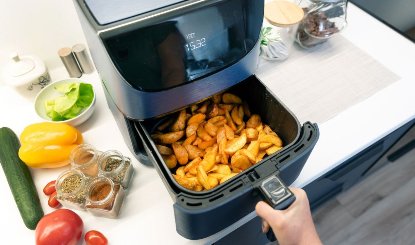 Air Fryer में ये 7 चीजें कर सकते हैं इस्तेमाल! लेकिन एक छोटी गलती पड़ सकती है भारी, सेव कर लें पूरी लिस्ट