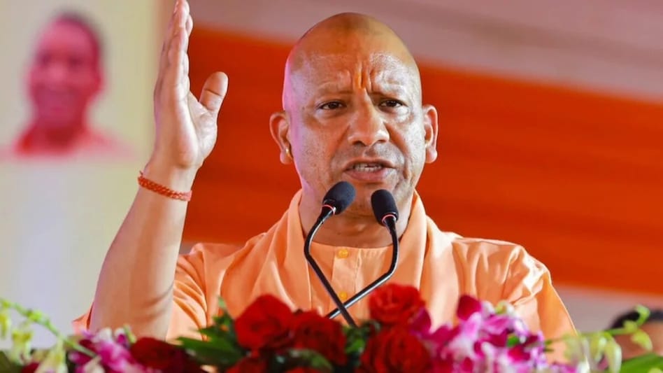 पंप बंद, वाराणसी में जलभराव से हड़कंप; लापरवाही पर योगी सरकार ने इंजीनियर को किया सस्पेंड