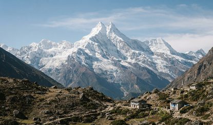 माउंट मनास्लु पर हिमस्खलन का कहर, भारतीय मूल के जर्मन पर्वतारोही और नेपाली शेरपा की मौत