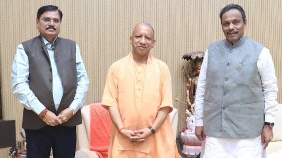 UP 2027 के लिए BJP ने बिछाई बिहार जैसी बिसात! विनोद तावड़े के ब्लूप्रिंट से सपा की बढ़ेगी टेंशन?