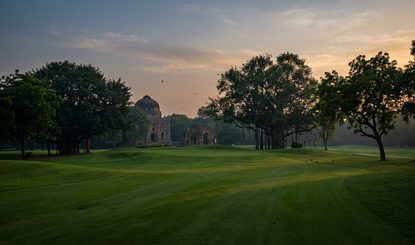 DP World India Championship: यूजीनियो चाकारा ने बनाई 2 शॉट की बढ़त, 14-अंडर पार के स्कोर के साथ शीर्ष पर