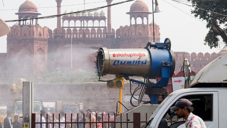 दिल्ली में प्रदूषण पर 24×7 शिकंजा! CM रेखा गुप्ता ने शुरू किया AI वाला वॉर रूम, 700+ साइट्स पर अब कैमरों की नजर