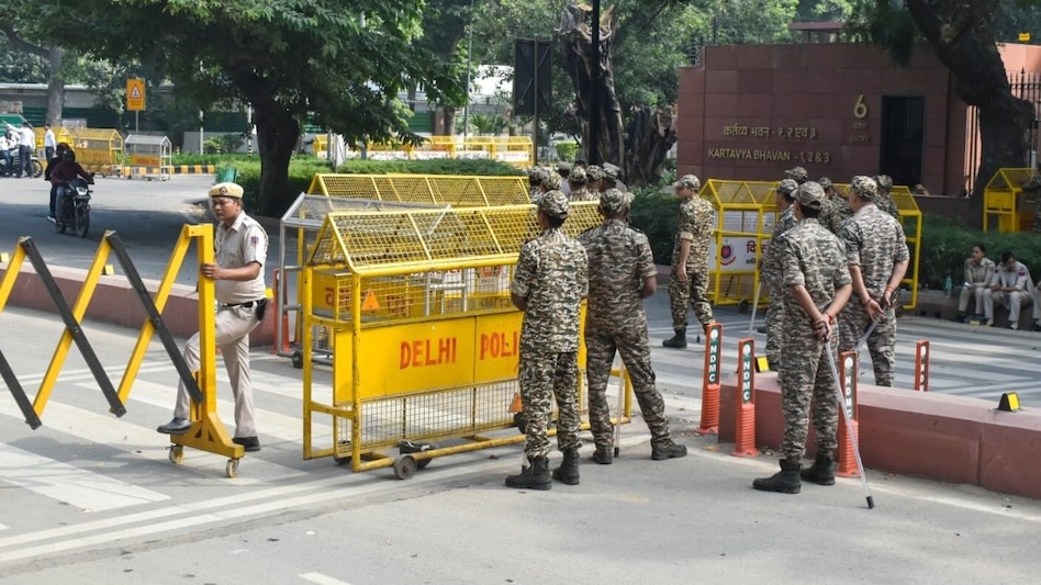 दिल्ली में कल कई रास्तों पर रहेगा ट्रैफिक डायवर्जन, सुबह 4:45 से 11 बजे तक बदलेगा रूट