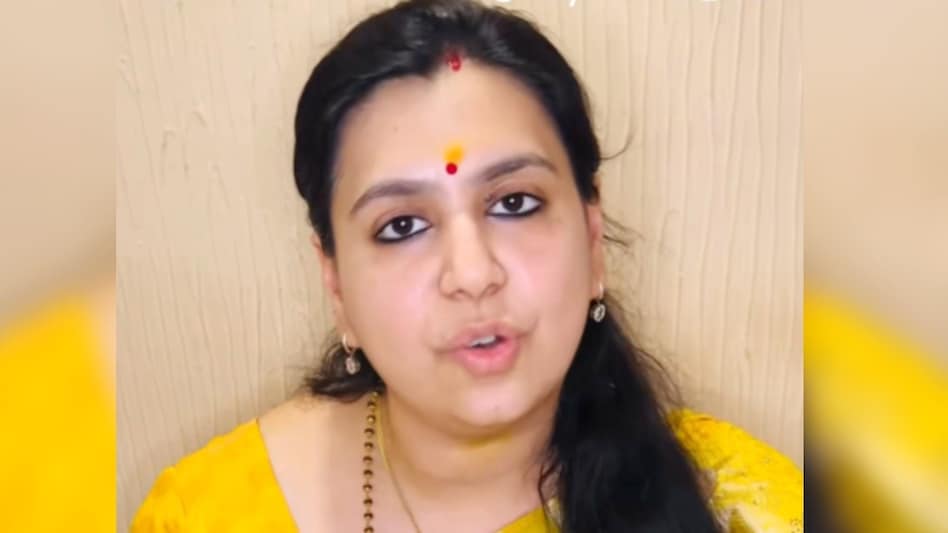 CM योगी के मिर्जापुर दौरे के बीच पूर्व IAS दिव्या मित्तल का बड़ा ऐलान, 15 अक्टूबर को खुलेगा सियासी भविष्य का राज!